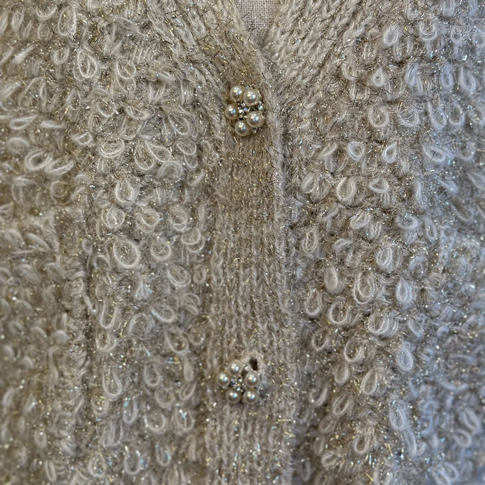 Loveriche NWOT sz estimated Large‎ bling looped cream cardigan w pearl buttons - Picture 6 of 10
